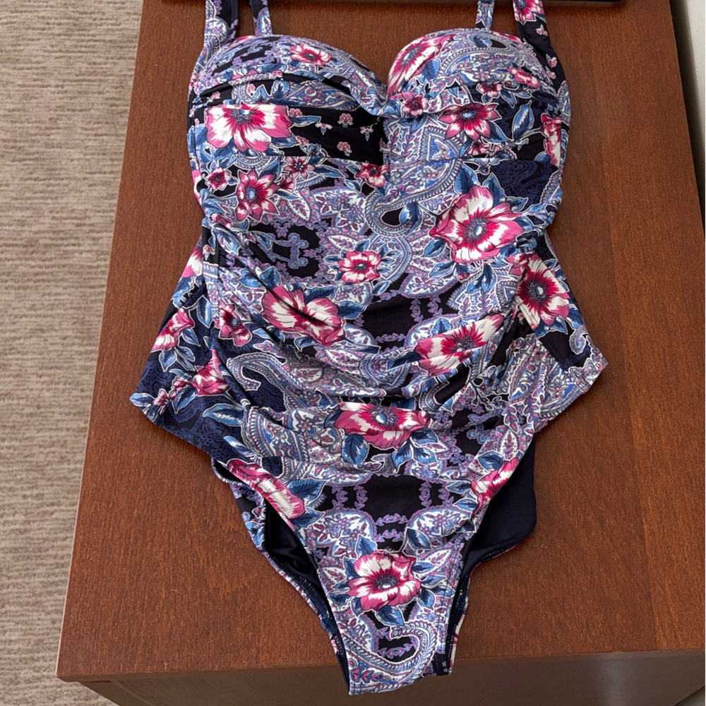 Nip Tuck Swimsuit Size US 12